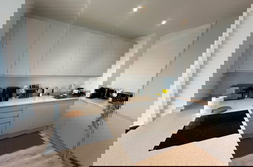 Foto 3 - Up to 40 Percent Off Old Trafford Modern Apartment