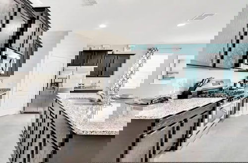 Foto 3 - Solterra Resort!! Spacious House With Game Room, Private Pool and Movie Room!!