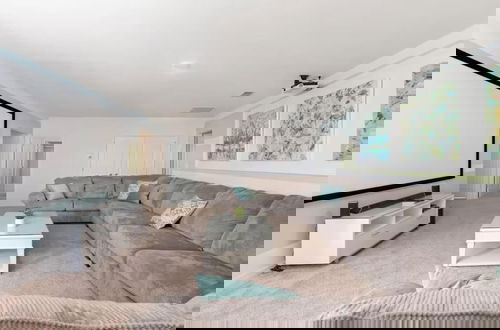 Foto 19 - Solterra Resort!! Spacious House With Game Room, Private Pool and Movie Room!!