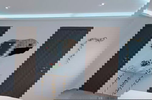 Foto 34 - SkyFrame Apartments