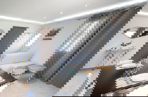 Foto 38 - SkyFrame Apartments