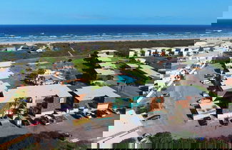 Foto 1 - Sleeps 22 3 Condos in Beachfront Complex w/ Pool, Pickleball Island Retreat