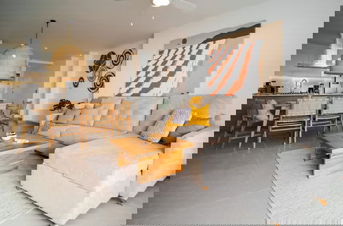 Photo 36 - Luxury 3 Bedroom Apartment at the Beach