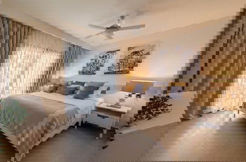 Photo 3 - Luxury 3 Bedroom Apartment at the Beach