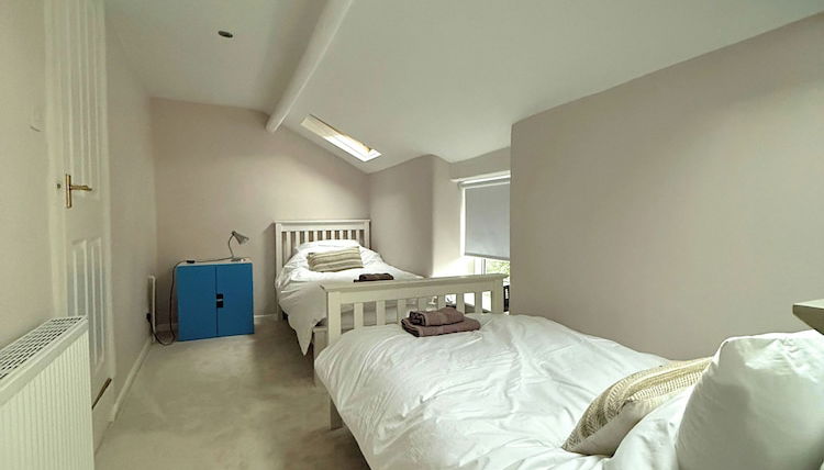 Foto 1 - Spacious 4BR Retreat for 8