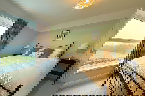 Foto 6 - Spacious 4BR Retreat for 8