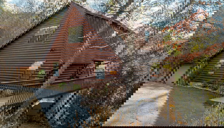 Foto 1 - Bear Hideaway Cozy 3BR Cabin