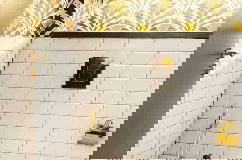 Photo 15 - The Bold Signature 1bdr Studio @ Cairo's Downtown