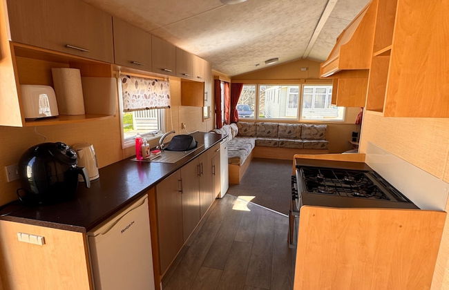 3 Bed Caravan - Side Gated Decking, Wifi, Pets - Foto 6