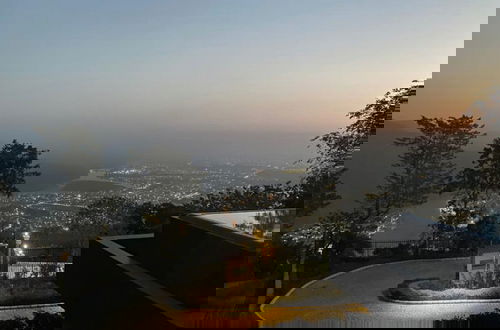 Photo 26 - An Extravagant Pushp Villa Overlooking the Ganges
