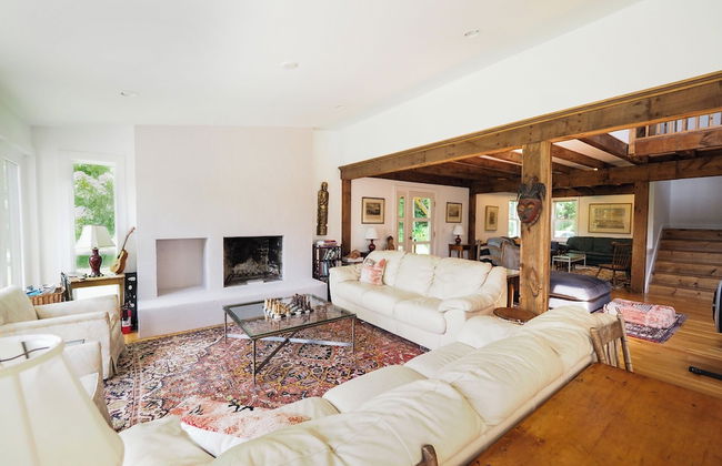 Charming 6 Bdrm Countryside Stay - Photo 49