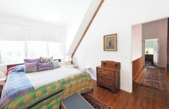 Charming 6 Bdrm Countryside Stay - Photo 25
