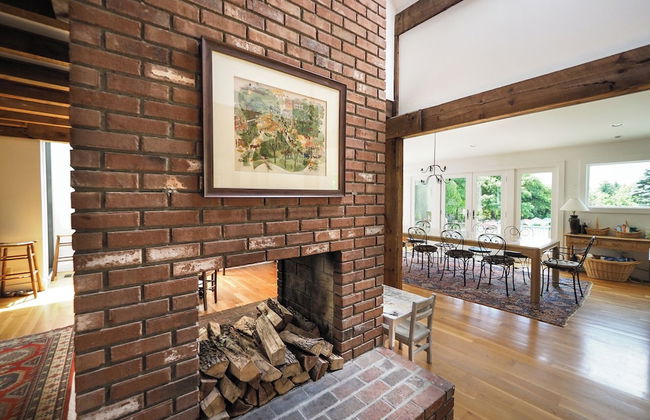 Charming 6 Bdrm Countryside Stay - Photo 22