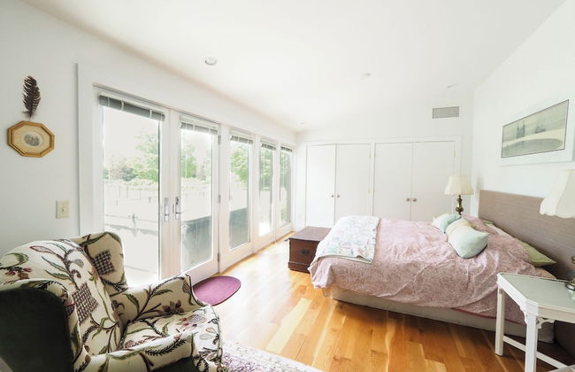 Charming 6 Bdrm Countryside Stay - Photo 38