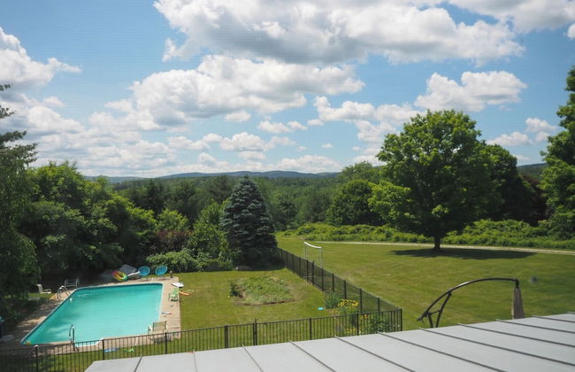 Charming 6 Bdrm Countryside Stay - Photo 63