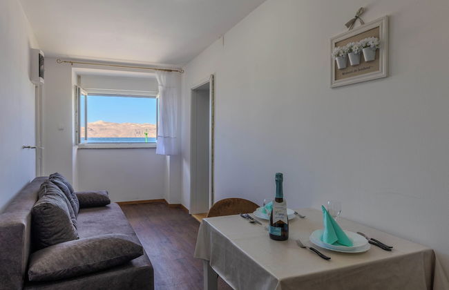 Seafront Apartment Sanja - Photo 9