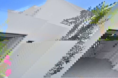 Foto 31 - Striking Villa With Terraced Garden