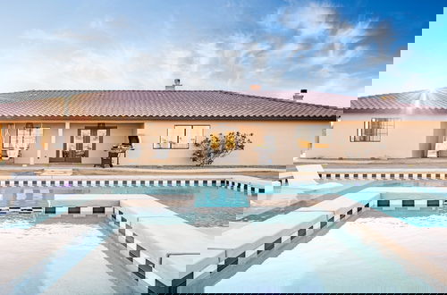 Photo 14 - Flora by Avantstay Modern Private Desert Oasis on Large Grounds w Pool Bocce Ball