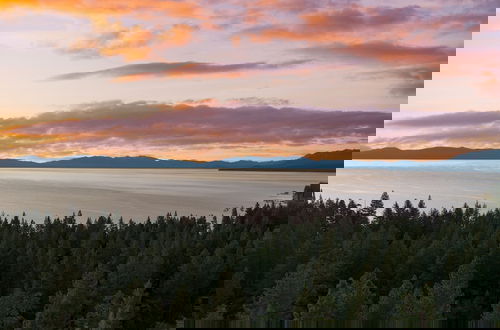 Photo 39 - Washoe Way by Avantstay Luxury Tahoe Retreat A Location w Beach Access