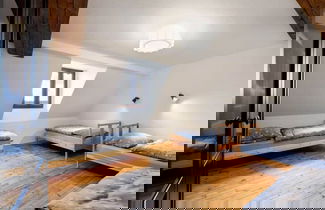 Foto 3 - Charming Villa With Internet