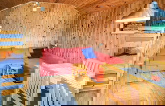 Foto 3 - Holiday Home With Swimming Pool