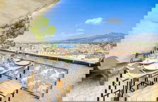 Foto 1 - Apartment With Scenic View