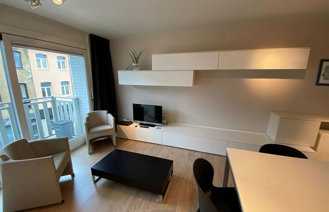 Charming Apartment Near Beach - Photo 1
