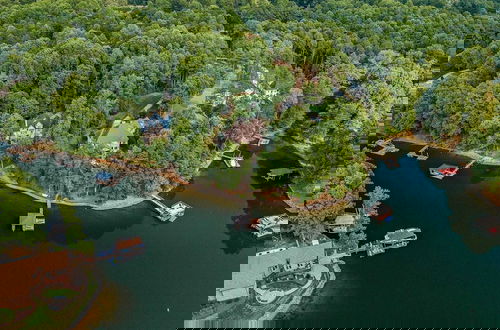 Foto 63 - Livin' Large Lake Norman Estate w/ Pool, Dock, Game Room & Scenic Views