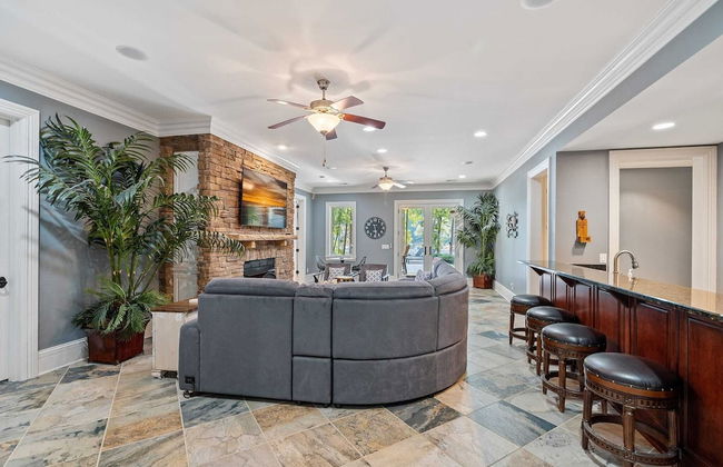 Livin' Large Lake Norman Estate w/ Pool, Dock, Game Room & Scenic Views - Foto 78