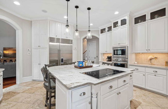 Livin' Large Lake Norman Estate w/ Pool, Dock, Game Room & Scenic Views - Foto 62