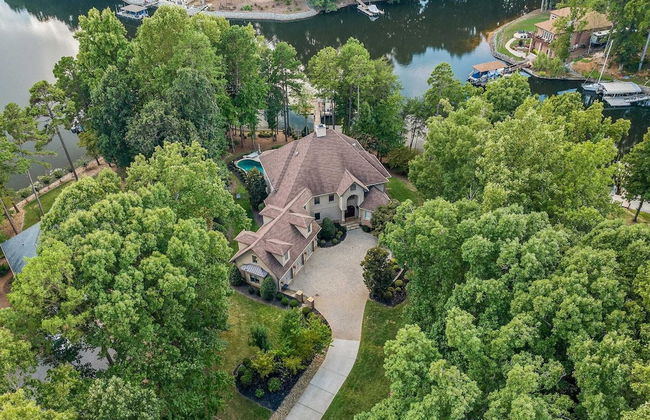 Livin' Large Lake Norman Estate w/ Pool, Dock, Game Room & Scenic Views - Foto 69