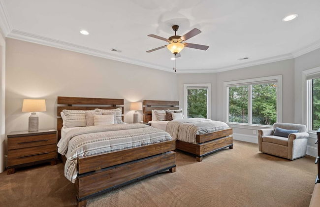 Livin' Large Lake Norman Estate w/ Pool, Dock, Game Room & Scenic Views - Foto 73
