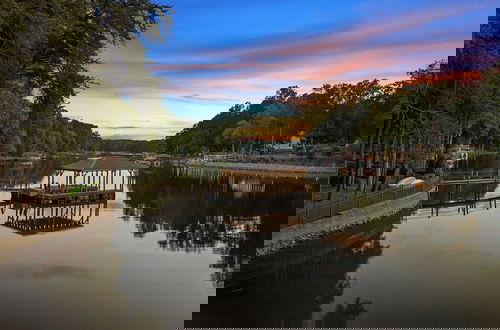 Foto 49 - Livin' Large Lake Norman Estate w/ Pool, Dock, Game Room & Scenic Views
