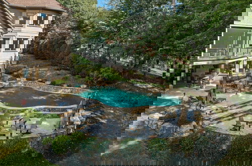Foto 53 - Livin' Large Lake Norman Estate w/ Pool, Dock, Game Room & Scenic Views