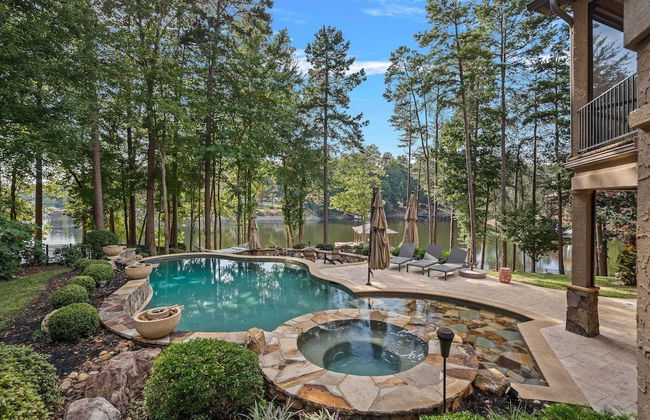 Livin' Large Lake Norman Estate w/ Pool, Dock, Game Room & Scenic Views - Foto 65