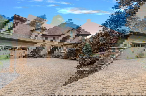 Foto 56 - Livin' Large Lake Norman Estate w/ Pool, Dock, Game Room & Scenic Views
