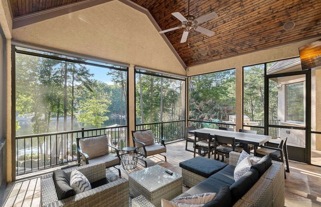 Livin' Large Lake Norman Estate w/ Pool, Dock, Game Room & Scenic Views - Foto 20