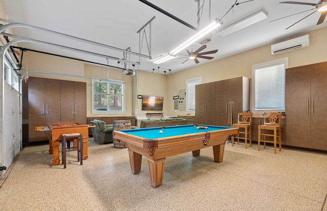 Livin' Large Lake Norman Estate w/ Pool, Dock, Game Room & Scenic Views - Foto 31