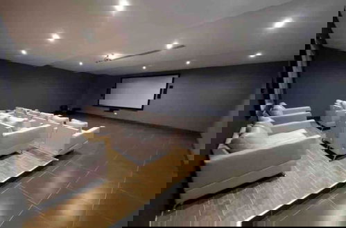 Foto 13 - F9 Brand NewSuite Delux Gym Pool Saune