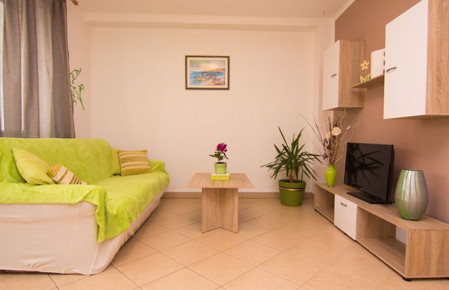 Refined and Timeless Krk Apartment With Terrace - Foto 13