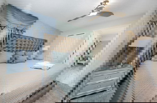 Foto 4 - 9 Bed Pool, Spa, Movie Room & Game Room! 9 Bedroom Home by RedAwning