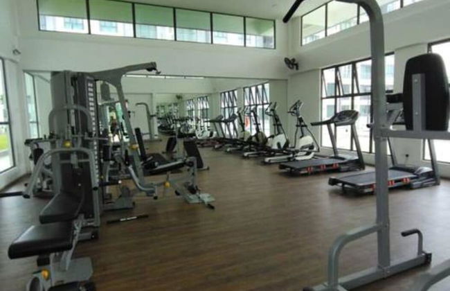 191 Cozy CasaKayangan 3BR by Grab A Stay - Photo 16
