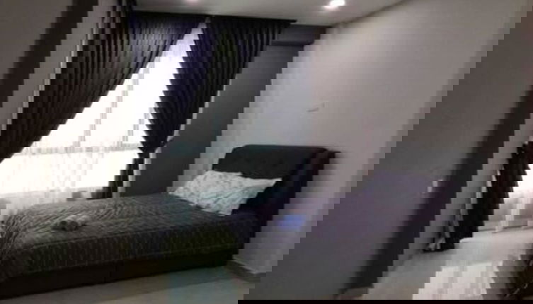 Foto 1 - 191 Cozy CasaKayangan 3BR by Grab A Stay