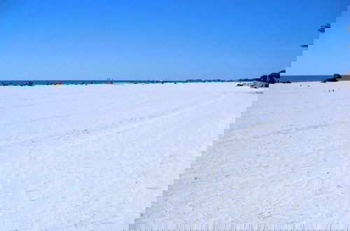 Foto 46 - Anna Maria Island Bridge Port Beach Resort