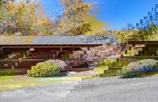 Foto 1 - Er301 - Eagle's Hideaway - Great Location! Close To All The Action! 2 Bedroom Cabin by RedAwning