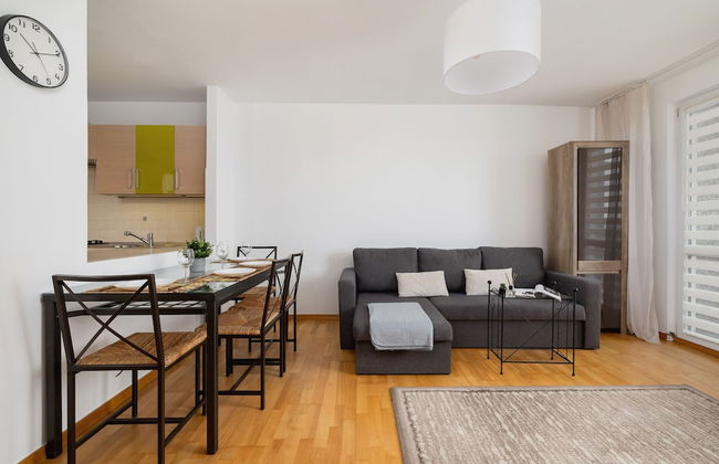 Grey Apartment in Katowice by Renters - Foto 20