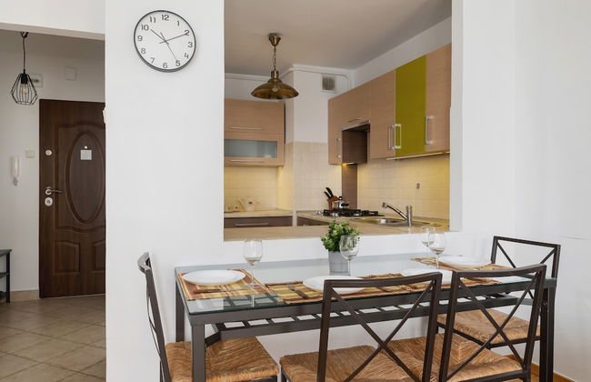 Grey Apartment in Katowice by Renters - Foto 10