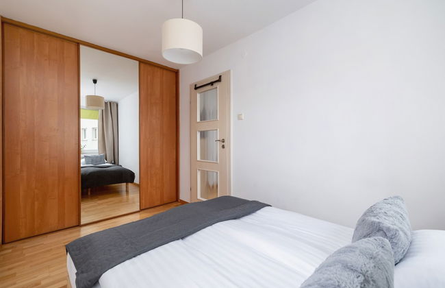 Grey Apartment in Katowice by Renters - Foto 4