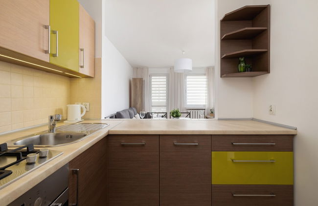 Grey Apartment in Katowice by Renters - Foto 11