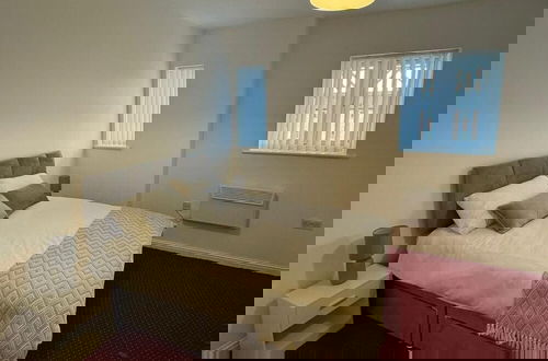 Foto 2 - Apt Sleeps5-parkg-netflix-near City Centre/etihad